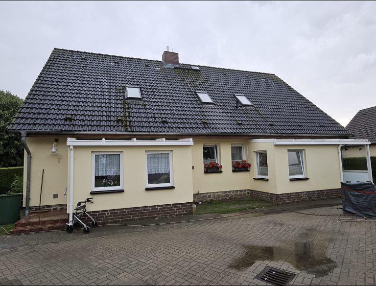 Fassade vor der neuen Fassadenbeschichtung in Erkner